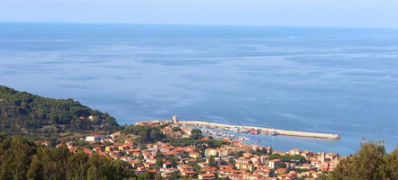 Escape in Rosignano Hills图片