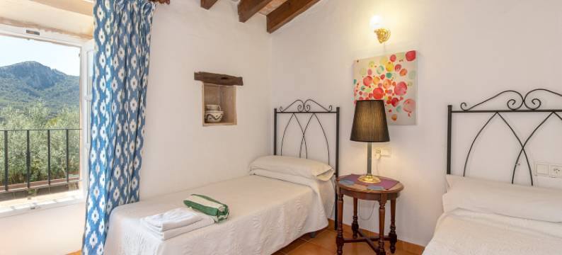 Traditional Charm with Private Pool图片