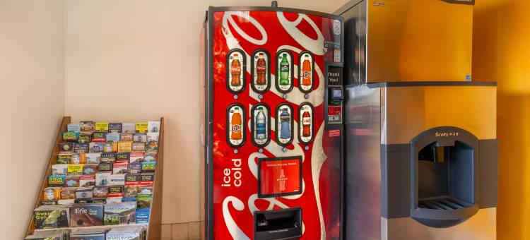 伊利I-90红顶酒店(Red Roof Inn Erie - I-90)图片