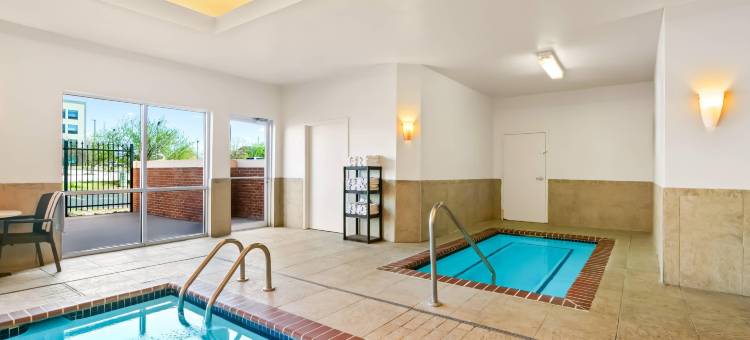 本顿维尔-罗杰斯舒适套房酒店(Comfort Suites Bentonville - Rogers)图片