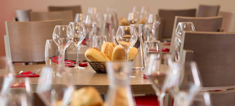 沙隆苏尔索恩火车站的公寓品质酒店(Quality Suites Chalon-sur-Saône Gare)图片