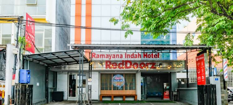 红多兹酒店@泗水邦利马苏迪曼(RedDoorz @ Panglima Sudirman)图片