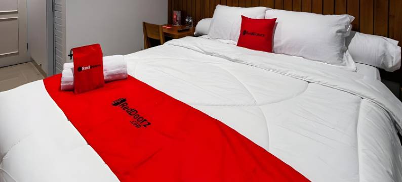 红多兹酒店近日惹穆罕默迪耶大学(RedDoorz Near Universitas Muhammadiyah Yogyakarta)图片