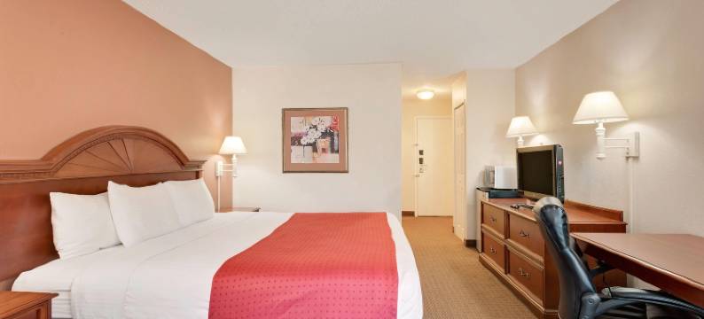 普罗沃华美达酒店(Ramada by Wyndham Provo)图片