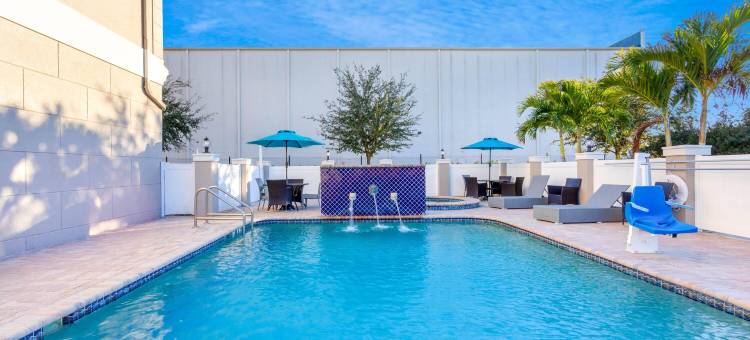坦帕中心拉昆塔温德姆套房酒店(La Quinta Inn & Suites by Wyndham Tampa Central)图片