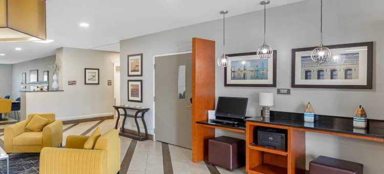 杰克逊维尔西舒适套房酒店(Comfort Suites West Jacksonville)图片