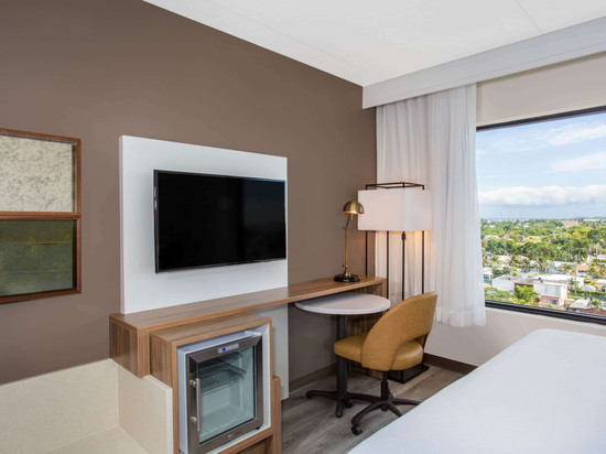 罗德岱堡机场及游轮港口温德姆花园酒店