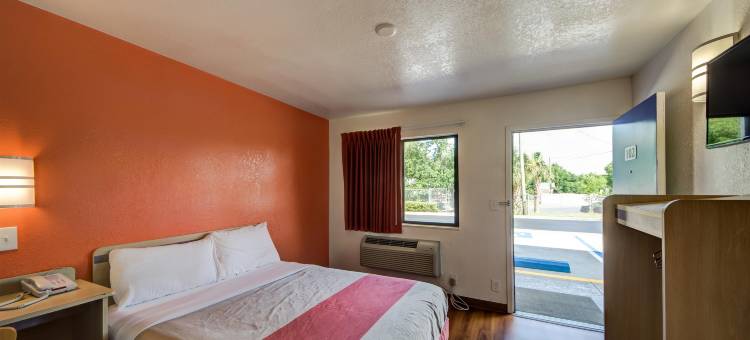 莱克兰 - 6号汽车旅馆(Motel 6 Lakeland, FL)图片