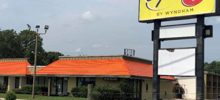 巴特波罗-落基山温德姆速8酒店(Super 8 by Wyndham Battleboro/Rocky Mount)图片