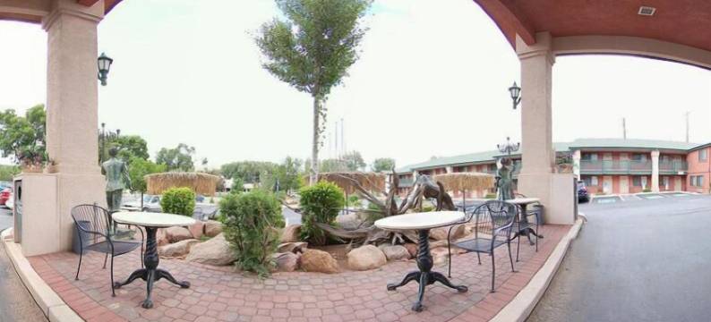 派克峰曼尼托温泉凯艺套房酒店(Quality Inn & Suites Manitou Springs at Pikes Peak)图片