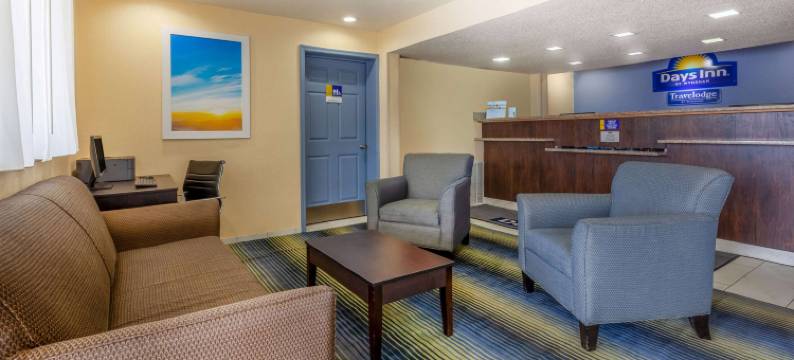 查尔斯镇/哈珀斯费里戴斯酒店(Days Inn by Wyndham Charles Town)图片