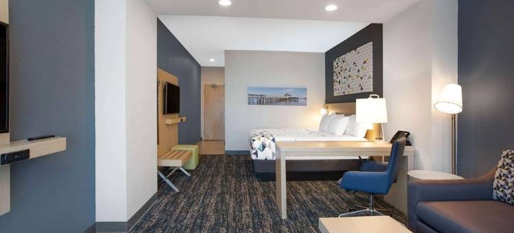 马纳萨斯杜勒斯机场温德姆拉昆塔套房酒店(La Quinta Inn & Suites by Wyndham Manassas VA-Dulles Airport)图片