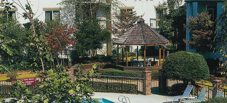 品质酒店及套房阿尔伯克基中城 - 大学区(Quality Inn & Suites Albuquerque Midtown - University Area)图片