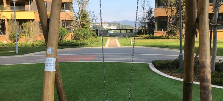 花间海海景三居下楼即海黄金海岸公寓(刘公岛路分店)图片