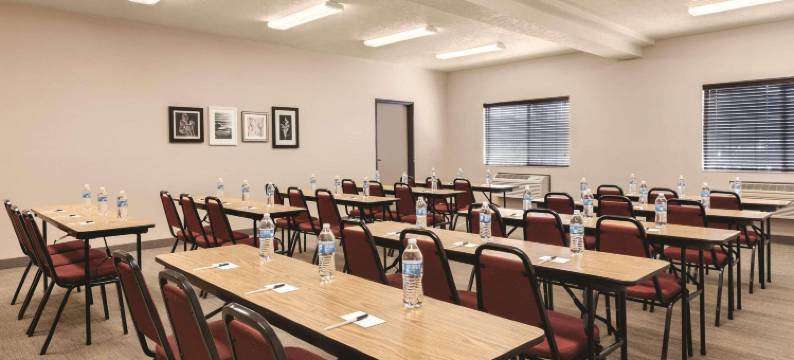 俄勒冈州普林维尔雷迪森乡村套房酒店(Country Inn & Suites by Radisson, Prineville, or)图片