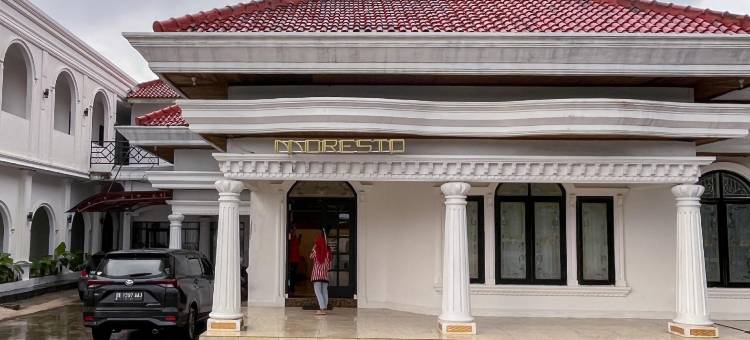 Moresto Hotel Mitra RedDoorz图片