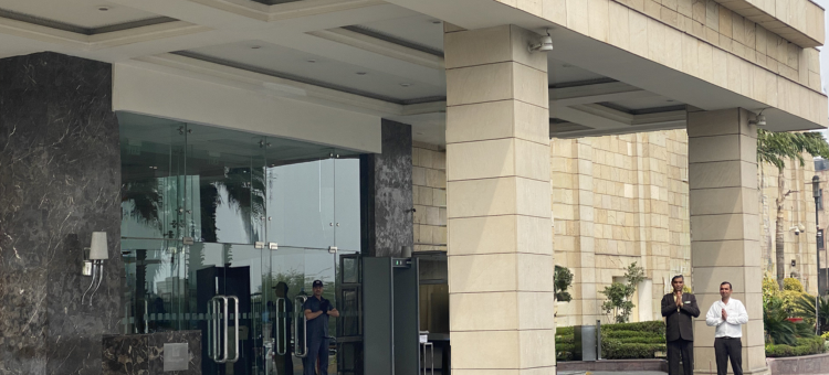 新德里马尤尔维哈尔诺伊达假日酒店(Holiday Inn New Delhi Mayur Vihar Noida)图片