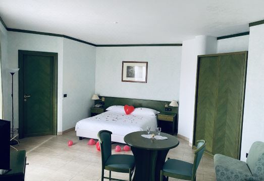 Park Hotel Imperatore Adriano Hotel Overview