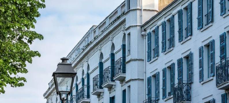 蒙吕松诺米斯涅里斯(Noemys Neris Montlucon - Hotel Restaurant)图片