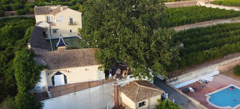 Complete, Spacious House, with Pool and Surrounded by Nature图片