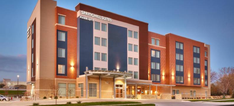 科拉尔维尔SpringHill Suites酒店(SpringHill Suites Coralville)图片