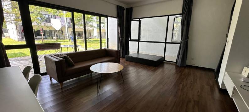 位于三马丹的3卧室公寓-1500平方米|带2个独立浴室(Roxy Sematan Townhouse Lower 33)图片