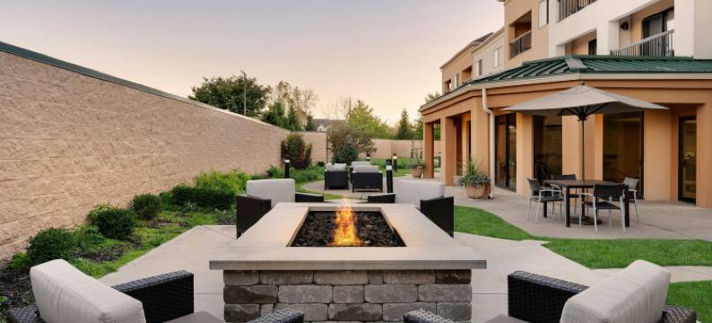 印第安纳波利斯南万怡酒店(Courtyard Indianapolis South)图片