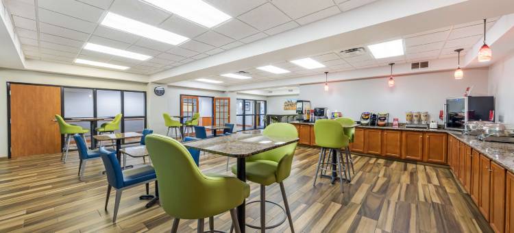 米德韦斯特城贝斯特韦斯特优质套房酒店(Best Western Plus Midwest City Inn  Suites)图片