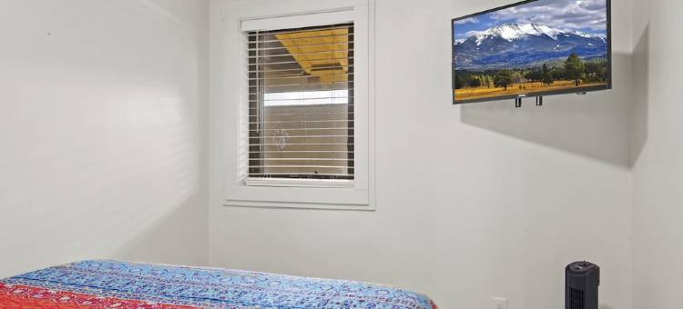 Downtown Blonde Bungalow w/Fully Fenced BIG YARD, AC, W/D, 2 Samsung Smart TVs图片