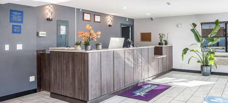 东皮奥里亚美洲最佳价值旅馆(Americas Best Value Inn East Peoria)图片