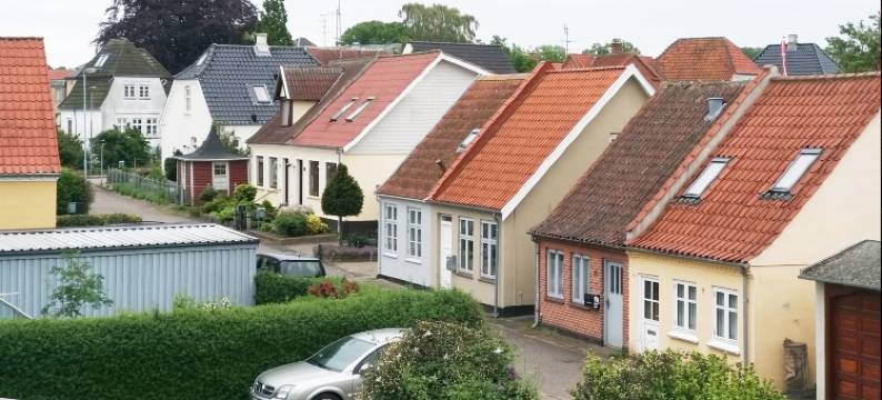 鲁兹克宾假日客房酒店(Holiday Rooms Rudkøbing)图片