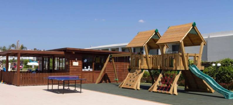 阿斯特里亚斯海滩度假村(Asterias Beach Resort)图片