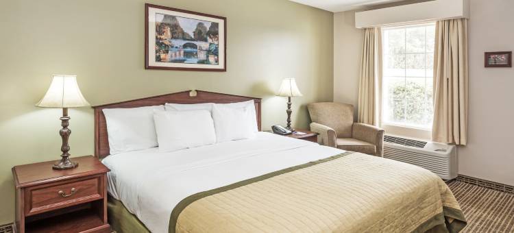 弗多斯塔购物商场呗盟套房酒店(Baymont by Wyndham Valdosta at Valdosta Mall)图片