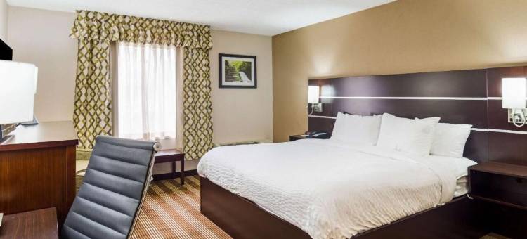 波科诺宾馆及宴会厅(Pocono Inn & Banquet - Stroudsburg)图片