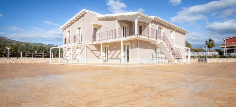 特拉蒙托伊布利奥度假村(Tramonto Ibleo Resort)图片