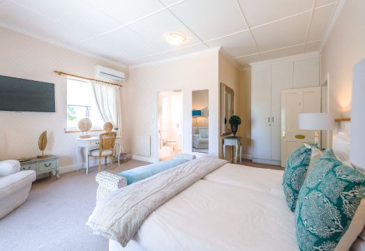 Oude Berg Guesthouse - 10 Caledon Street Hotel Overview