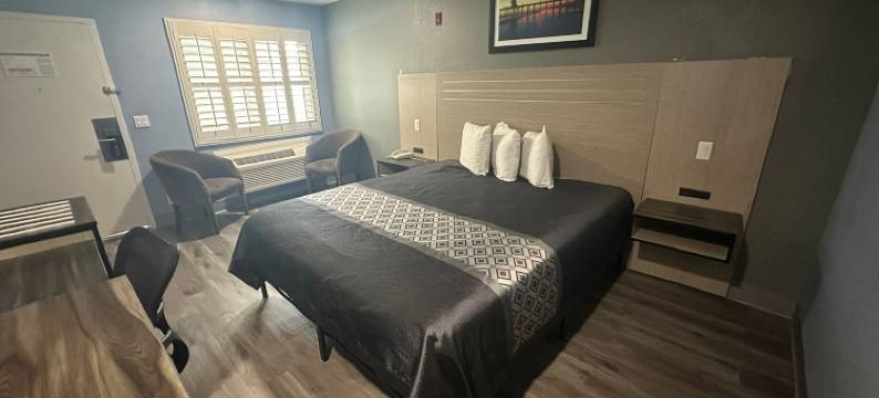 橙市塔斯廷酒店(Orange Tustin Inn in Orange)图片