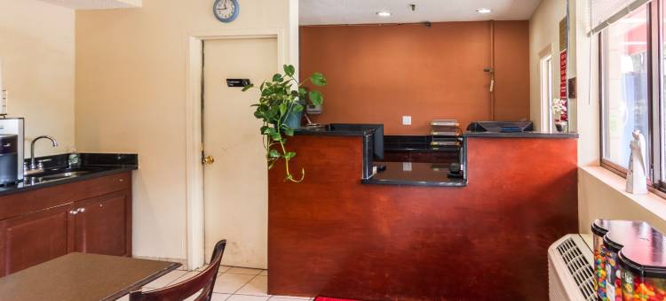 诺沃克红毯旅馆(Red Carpet Inn Norwalk)图片