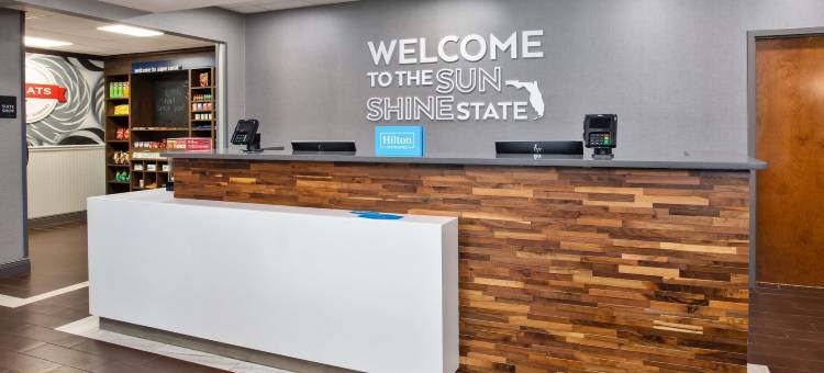 珊瑚角/麦尔兹堡欢朋酒店(Hampton Inn & Suites Cape Coral/Fort Myers Area)图片