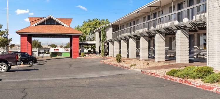 阿尔伯克基东北戴斯精选温德姆酒店(Days Inn by Wyndham Albuquerque Northeast)图片