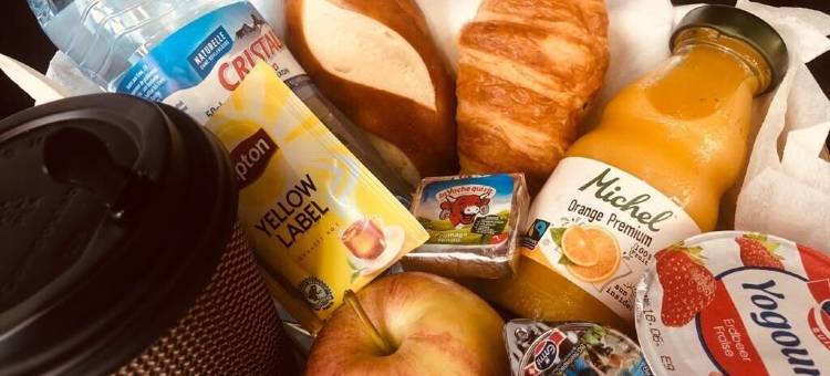 纳希实用酒店(Nash Pratik Hotel)图片