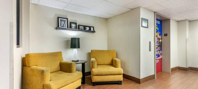 运动世界大道附近舒眠套房酒店(Sleep Inn & Suites Near Sports World Blvd)图片