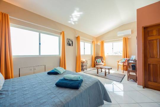 Villa Hoe by Tahiti Homes®. Swimming pool and sea view, ideal for a getaway for two!