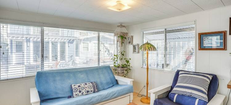 迷人的阿瓦隆小屋<距海滩半英里！(Quaint Avalon Cottage < Half-mi to Beaches!)图片