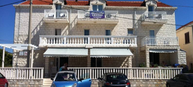 梅纳洛别墅酒店(Villa Menalo)图片