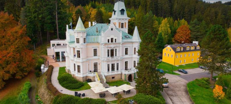 奇赫尔尼城堡酒店(Hotel Château Cihelny)图片