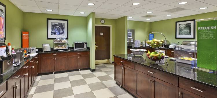 普罗维登斯/沃里克机场欢朋酒店及套房(Hampton Inn & Suites Providence/Warwick-Airport)图片