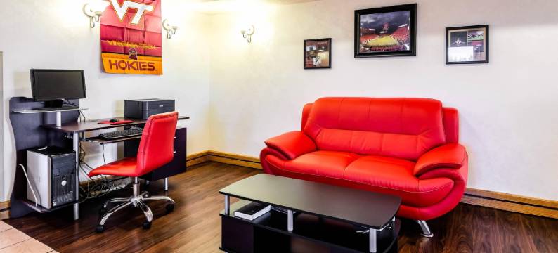 克里斯琴斯堡 - 黑堡 I-81 伊克诺旅馆(Econo Lodge Christiansburg-Blacksburg I-81)图片