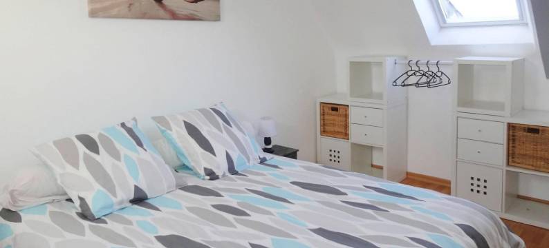 Cottage by Goëlo Coast with Sea Views图片