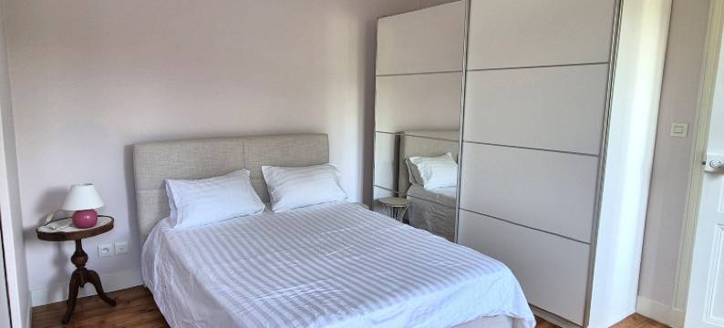 Charming house close to the centre in Granville图片